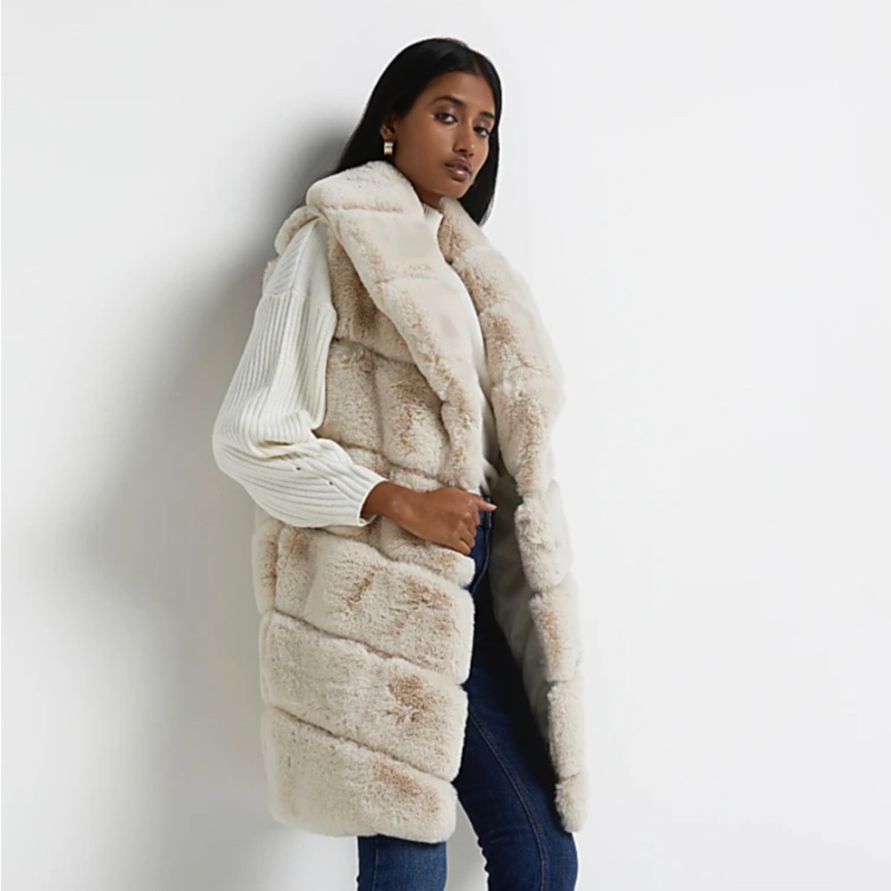 River Island Cream Paneled Faux Fur Gilet (Vest)